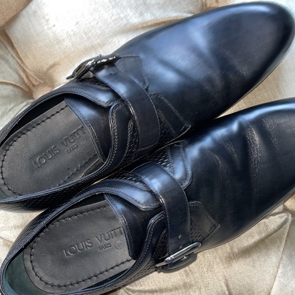 Authentic LV Black leather shoes - Picture 3 of 11